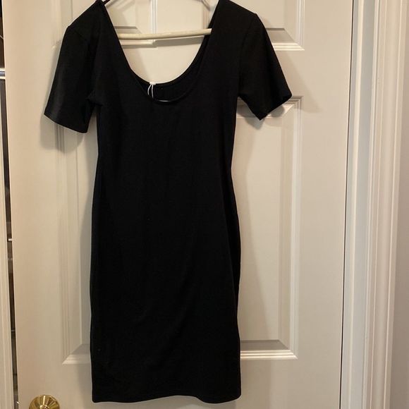 NWT. Mink Pink Black Scoop Neck Maxi Dress - Picture 3 of 6